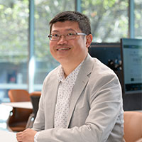 Professor Hanlin Shang