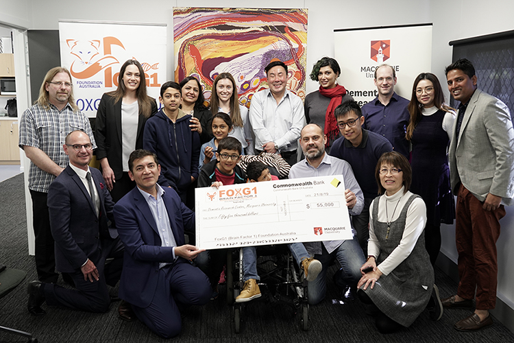 FoxG1 Cheque Presentation Group Photo