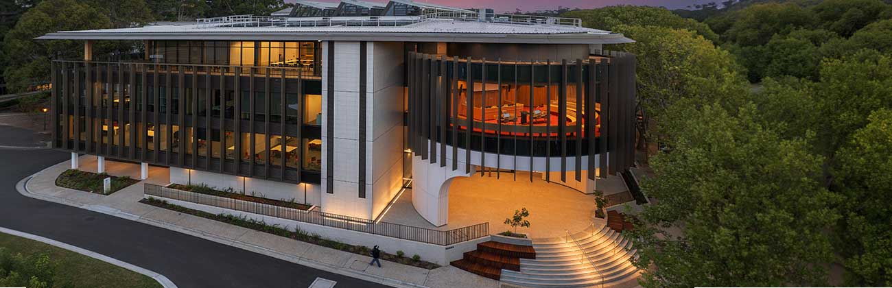 An outside view of the Macquarie University library.