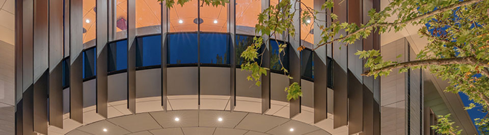 An outside view of the Macquarie University library.