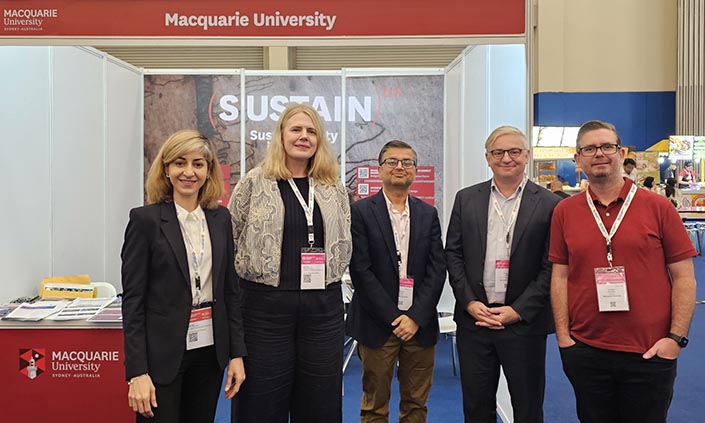 Photo of Science and Engineering Faculty representing Macquarie Uni at the GSDC