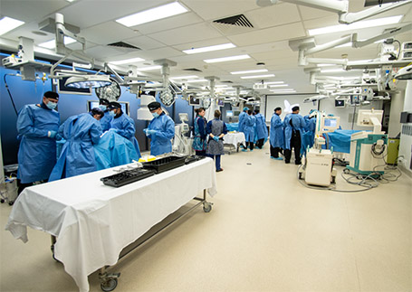 Trainee surgeons in lab