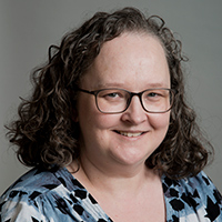 Dr Heidi Lyneham