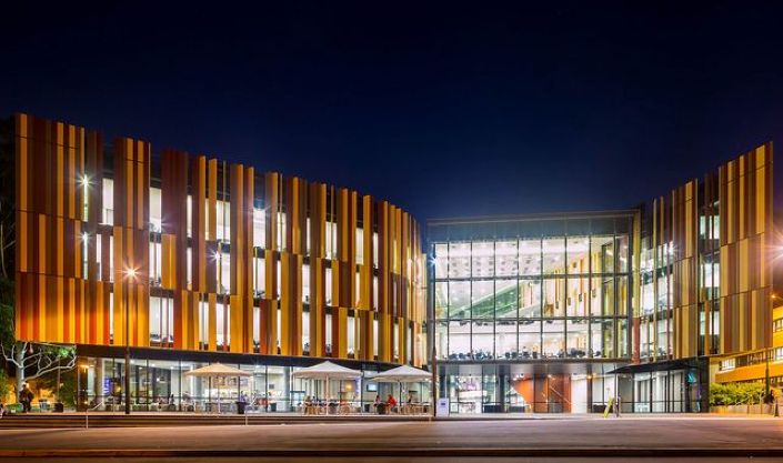 Waranara Library at night
