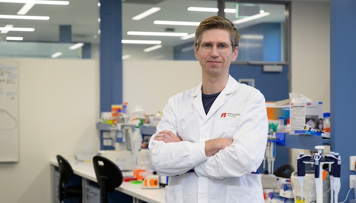 Dr Maciej Maselko 