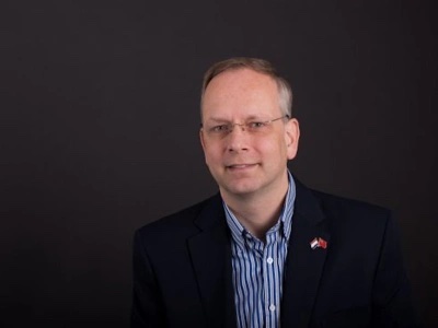 Professor Richard de Grijs