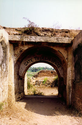 [Delhi Gate]