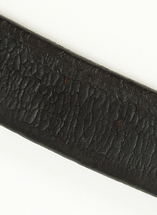 [Leather of scabbard]