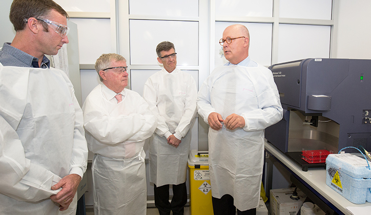  Reg Richardson, Chairman of Melanoma Institute Australia, touring ASAM with the Vice-Chancellor, Professor S. Bruce Dowton, Executive Dean of the Faculty of Medicine and Health Sciences Professor H Patrick McNeil, and Associate Professor Brendan McMorran. Photo: Chris Stacey.