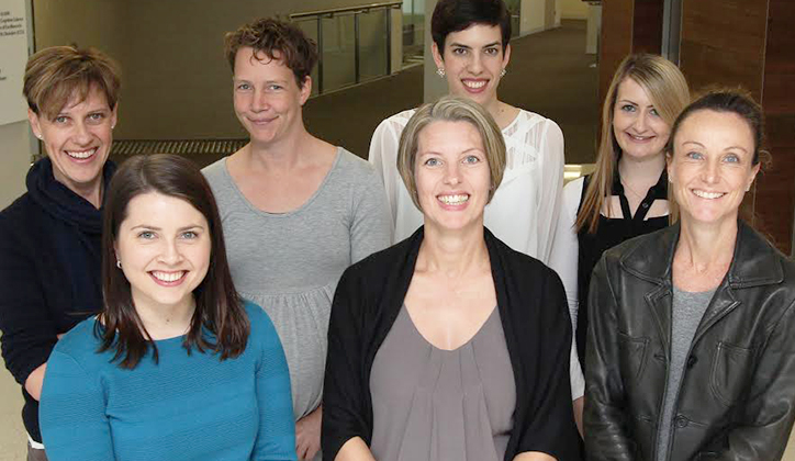  [L-R] Distinguished Professor Anne Castles, Erin Banales, Dr Saskia Kohnen, Dr Linda Larsen, Kristina Barisic, Deanna Francis and Associate Professor Genevieve McArthur.